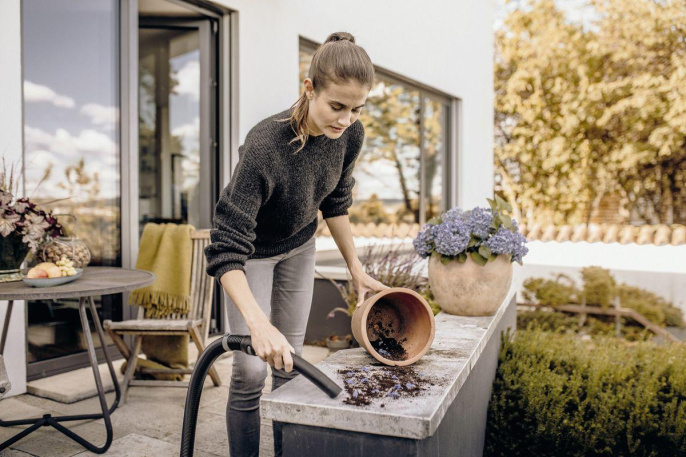 Строительный пылесос Karcher WD 3 S V-19/4/20 (YSY) 1000Вт (уборка: сухая/влажная/выдув/сбор воды) желтый