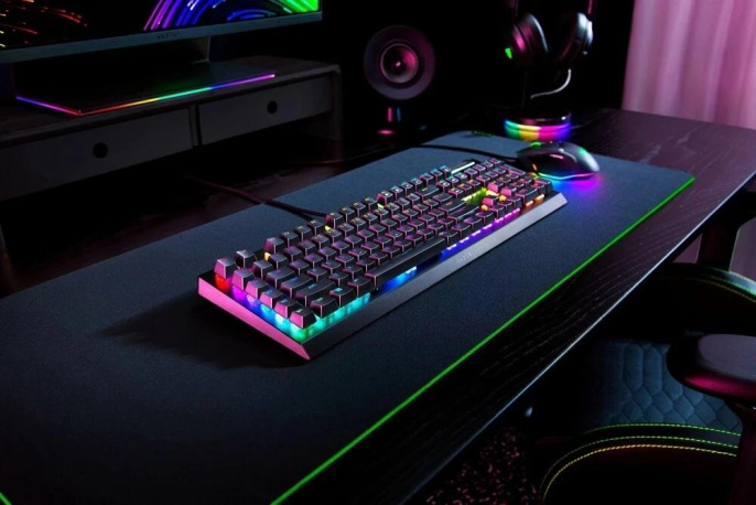 Клавиатура Razer BlackWidow V4 X механическая черный USB Multimedia for gamer LED RZ03-04702500-R3R1 кабель 2м