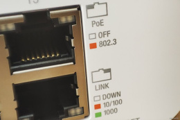 Управляемый коммутатор 2-го уровня Ubiquiti UniFi Switch Lite 16 POE управляемый 2-го уровня, настольный, матрица 16 Гбит/с, 16xGbit, PoE, бюджет 45 Вт (USW-LITE-16-POE)