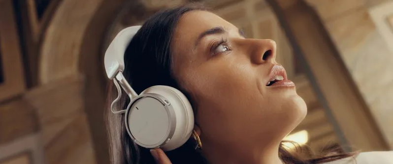 Beyerdynamic обновила наушники Aventho — автономность выросла втрое, а Bluetooth стал стабильнее