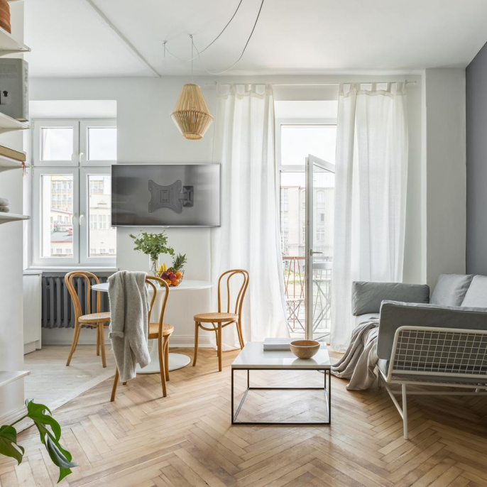 Кронштейн ONKRON/ 17-43" макс. 200*200, 1 колено, наклон -2º+12º, поворот 80º макс от стены 35-205мм, черный