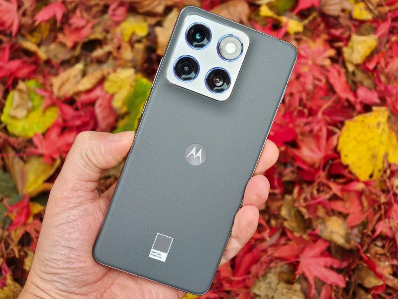Сверхтонкий середняк. Первые обзоры Motorola Edge 70