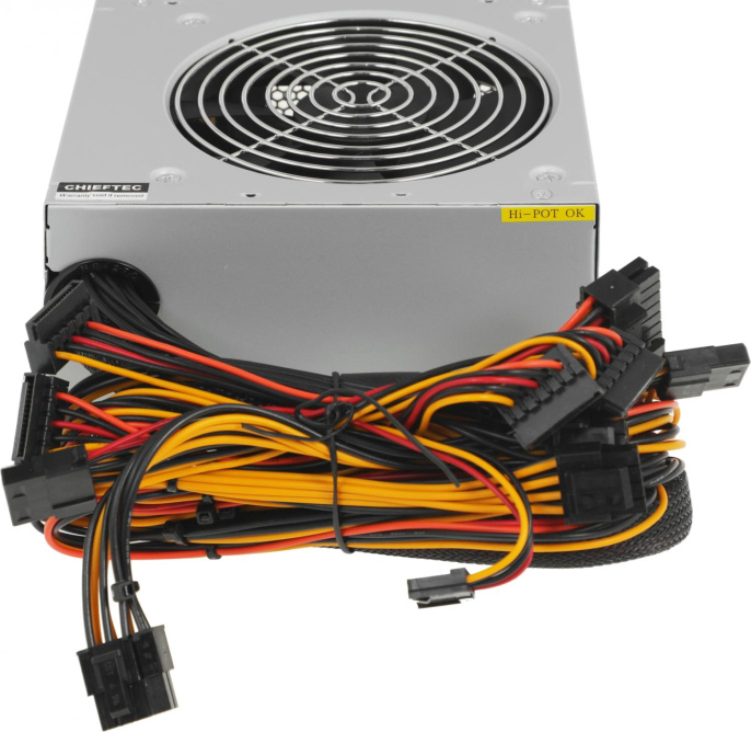 Блок питания Chieftec ATX 550W iArena GPA-550S (20+4pin) APFC 120mm fan 4xSATA