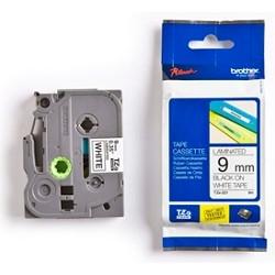 Brother TZE-221 S Картридж с лентой 9 мм черный текст на белом фоне TZE221