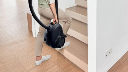 Пылесос Bosch BGBS2LB1, 600Вт, черный/черный