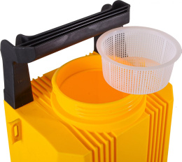 Опрыскиватель Huter SP-8AC, аккумуляторный, наплечный, 8л, желтый/черный [70/13/53]