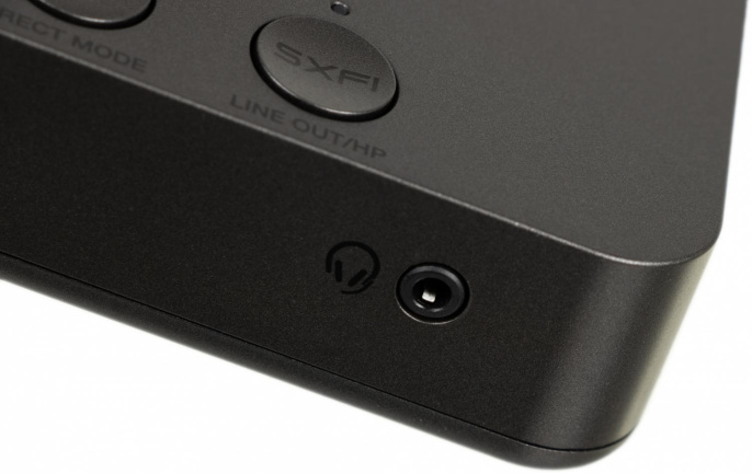 Звуковая карта Creative USB Sound Blaster X4 Super X-Fi Ultra DSP 7.1 Ret