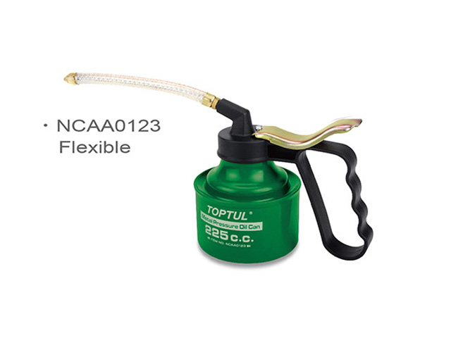 Масленка металлическая с гибким наконечником 225мл TOPTUL NCAA0123