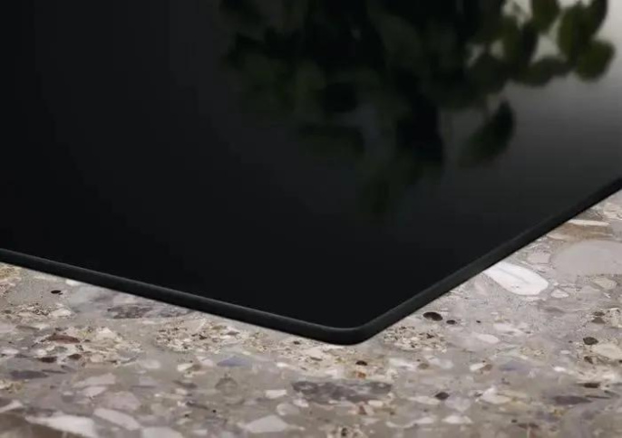 Домино ELECTROLUX/ Электрическая стеклокерамическая варочная поверхность, цвет: Черный, таймер для каждой зоны нагрева, без рамки LHR3233CK