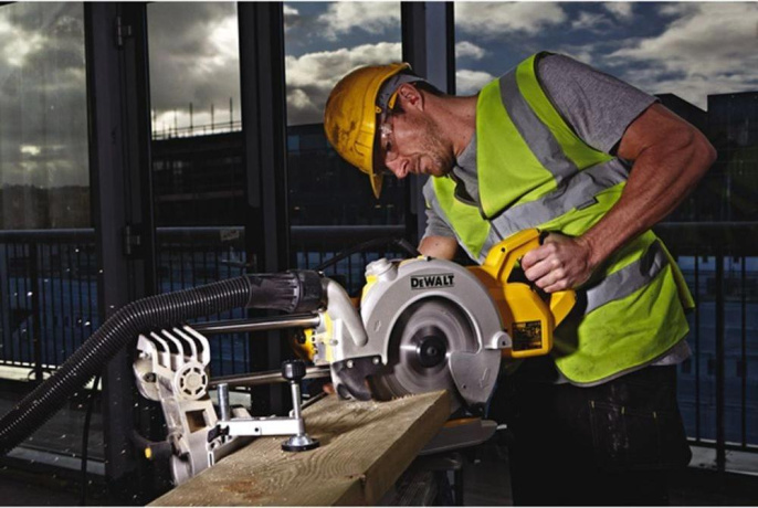 Торцовочная пила DeWalt DWS778 1850Вт 4300об/мин d 250мм