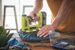 Аккумуляторный степлер Ryobi ONE+ R18ST50-0  без аккумулятора в комплекте 5133004496