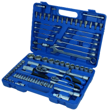 Наборы инструментов для автомобиля в чемодане